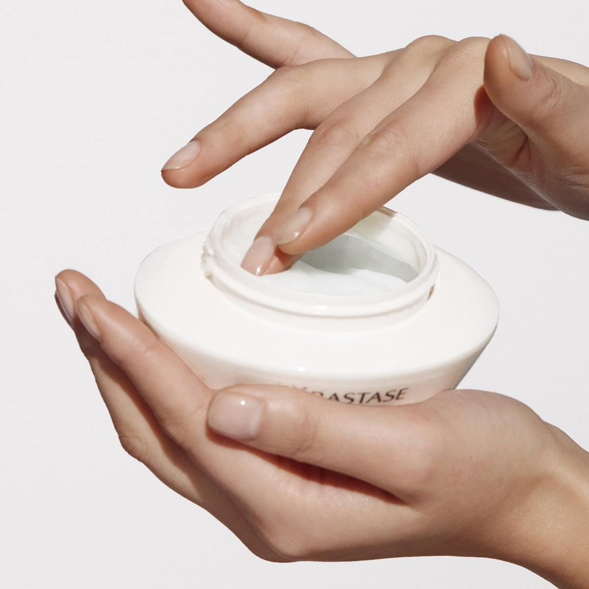 Masca ultra-hranitoare pentru par foarte uscat Kerastase Nutritive Masquintense Riche 200ml