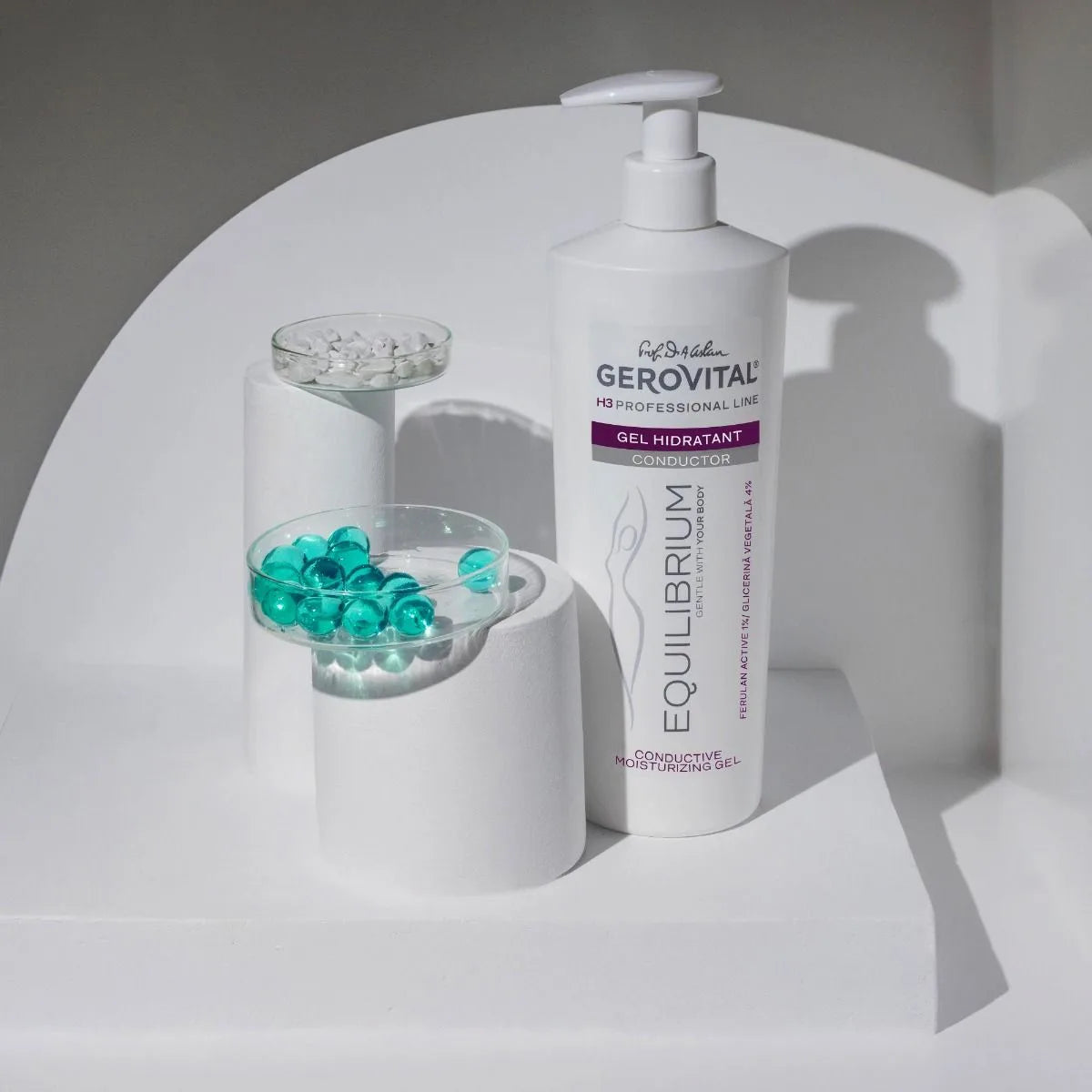 Gel Hidratant Conductor pentru Toate Tipurile de Ten cu Ferulan Active 1% și Glicerină 4%, Gerovital H3 Equilibrium, 500 ml