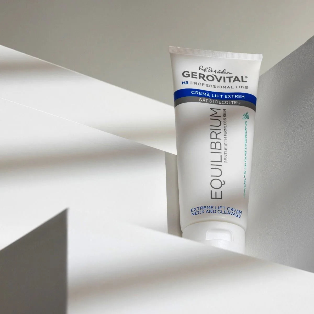 Cremă Lift-Extrem Fermitate și Hidratare pentru Gât, Bust și Decolteu, Gerovital H3 Equilibrium, 200 ml