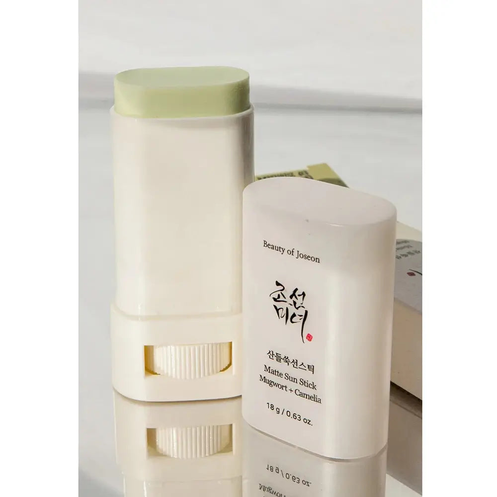 BEAUTY OF JOSEON Stick pentru fata mat cu protectie solara SPF50+ Mugwort + Camelia, 18 g