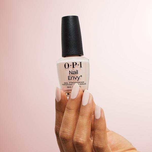 Tratament pentru intarirea unghiilor + culoare OPI Nail Envy Strength in Color - Bubble Bath™ 15ml